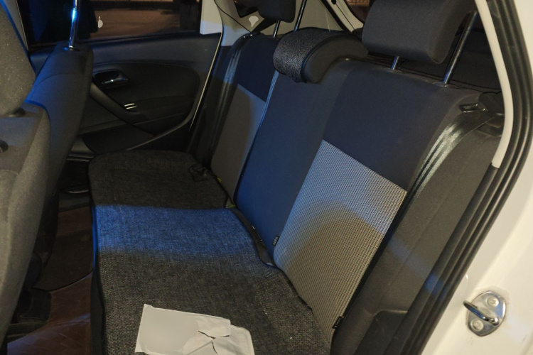 大众 Polo 2014款 1.4L 手动风尚版中控内饰21