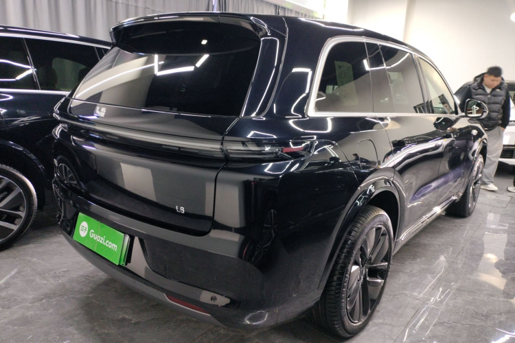 理想汽车 理想L8 2024款 Ultra车身外观7