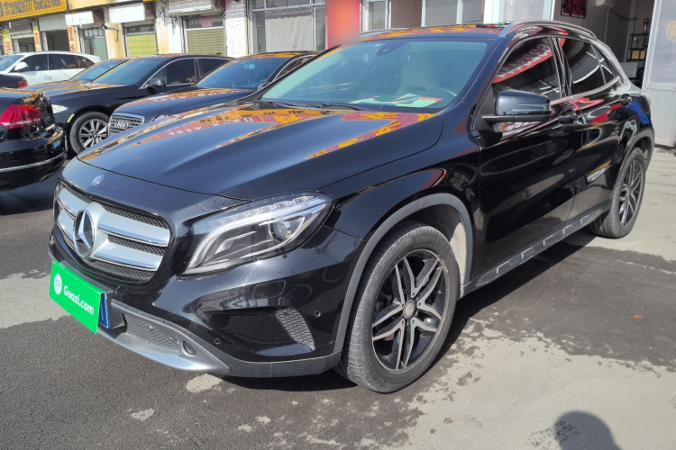 奔驰GLA 2016款 GLA 220 4MATIC 时尚型车身外观1