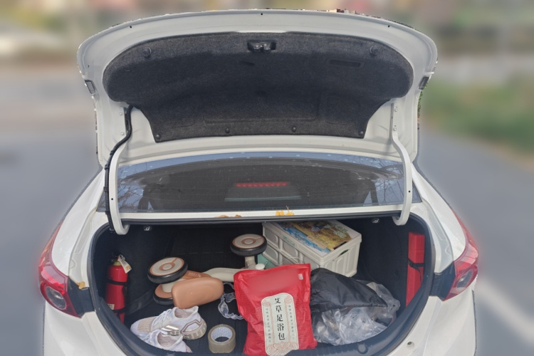 马自达3 昂克赛拉 2019款 云控版 三厢 1.5L 自动豪华型 国VI中控内饰23