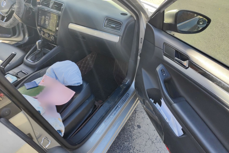 大众 速腾 2017款 1.6L 自动舒适型局部细节9005