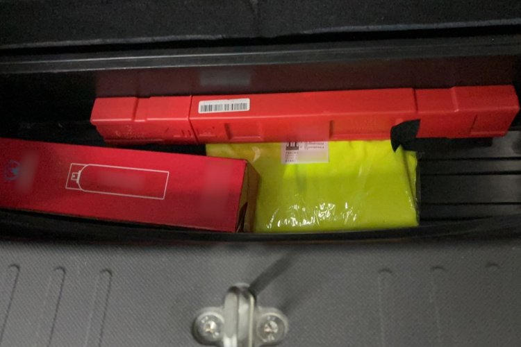 吉利银河 2023款 熊猫mini 200km 耐力熊中控内饰7006