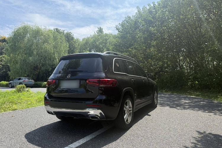 奔驰GLB 2021款 GLB 200 动感型车身外观6005