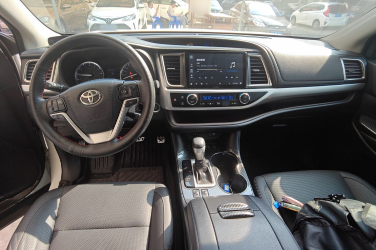 丰田 汉兰达 2015款 2.0T 四驱豪华版 7座中控内饰12
