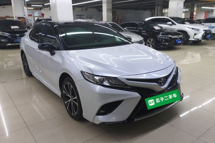 丰田 凯美瑞 2018款 2.5S 锋尚版车身外观3