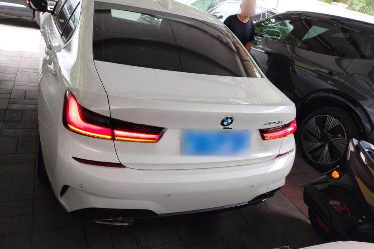 宝马3系 2022款 改款 325Li M运动套装车身外观6004