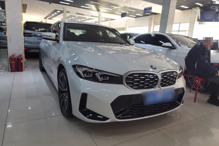 宝马3系 2024款 325Li M运动套装车身外观3