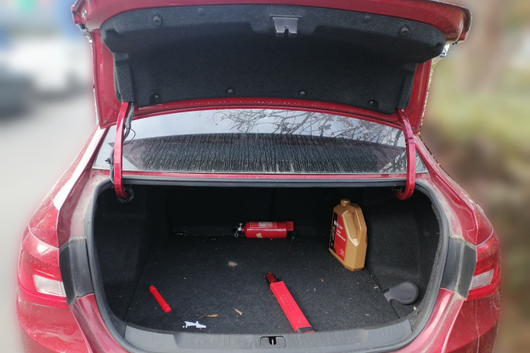 别克 英朗 2015款 18T 双离合豪华型中控内饰23