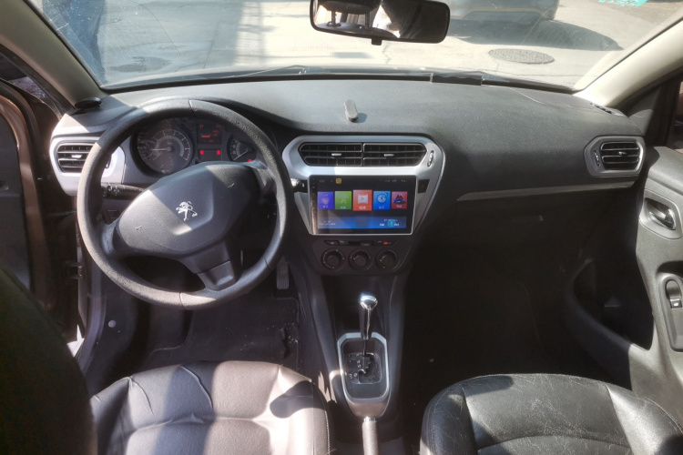 标致301 2014款 1.6L 自动舒适版中控内饰12