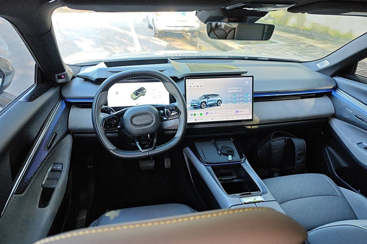 领克08 EM-P 2023款 245km 超长续航Halo中控内饰7002
