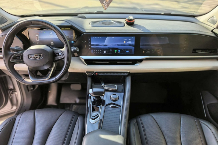 吉利汽车 星越L 2023款 2.0TD 高功自动两驱旗舰型中控内饰7004