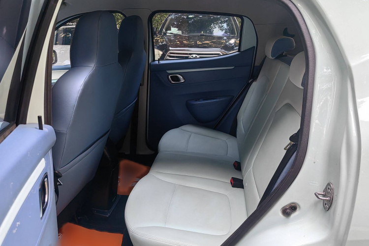 东风纳米 纳米BOX 2022款 轻风版 201KM 闪电型中控内饰7002