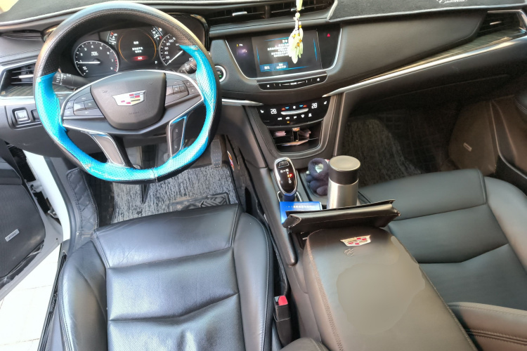 凯迪拉克XT5 2018款 28T 四驱豪华型中控内饰12