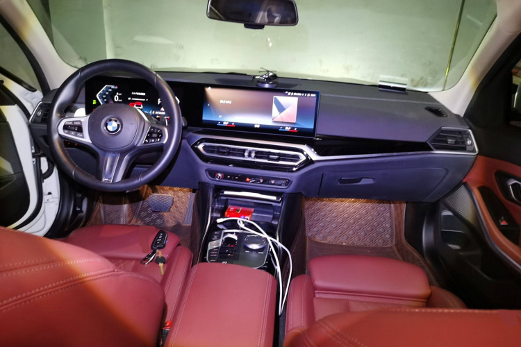 宝马3系 2023款 320Li M运动套装中控内饰7002
