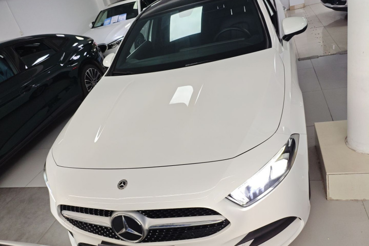 奔驰A级 2022款 改款 A 200 L 运动轿车动感型车身外观6001