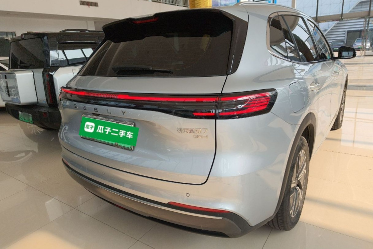 吉利银河 银河星舰7 EM-i 2025款 120km 探索+版车身外观7