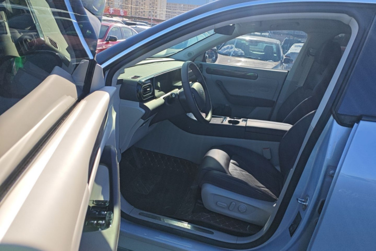 零跑汽车 零跑C11 2024款 增程 300尊享版中控内饰20