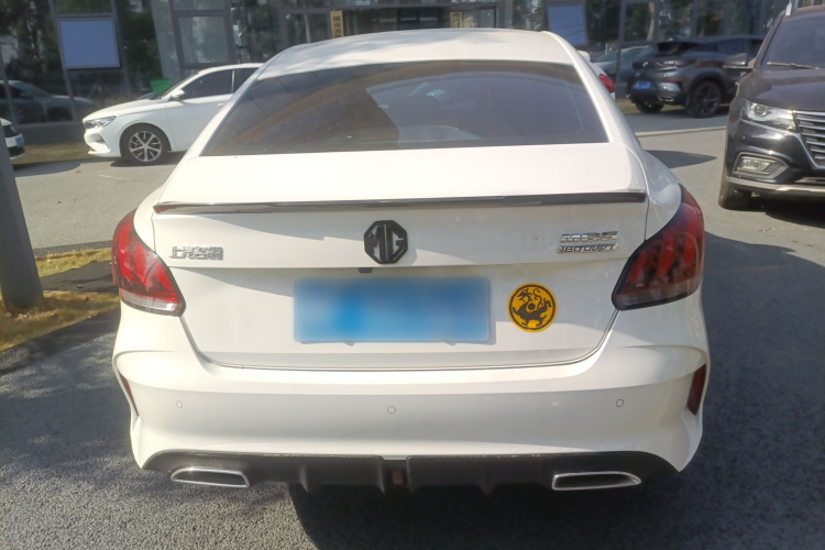 名爵 MG5 2023款 180DVVT CVT风尚版车身外观6
