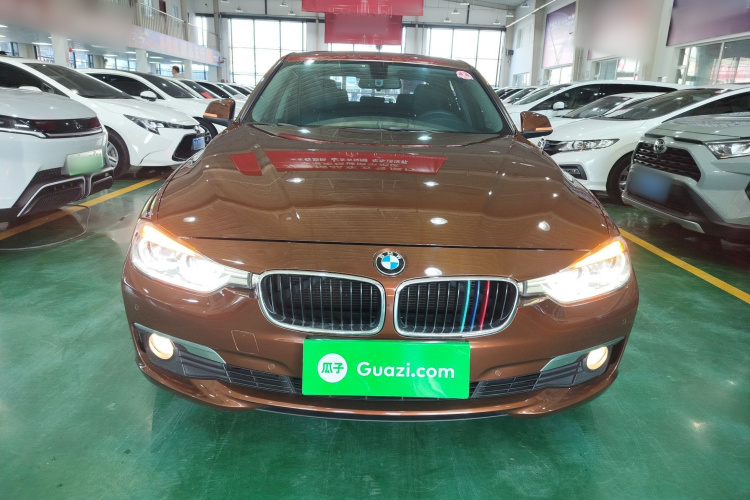 宝马3系 2016款 320Li 豪华设计套装车身外观2