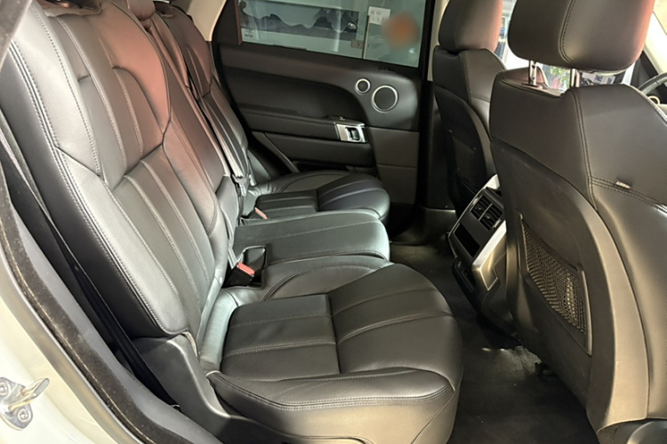 路虎 揽胜运动版 2016款 3.0 SC V6 SE中控内饰7012