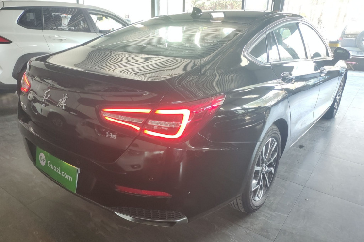 红旗H5 2022款 经典款 1.5T DCT旗悦版车身外观7