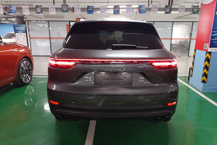 保时捷 2019款 Cayenne 3.0T车身外观6