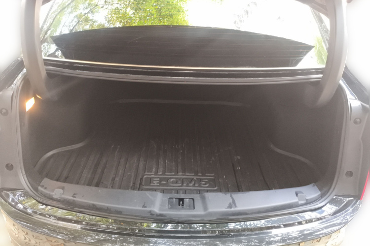 红旗E-QM5 2023款 620km PLUS中控内饰23