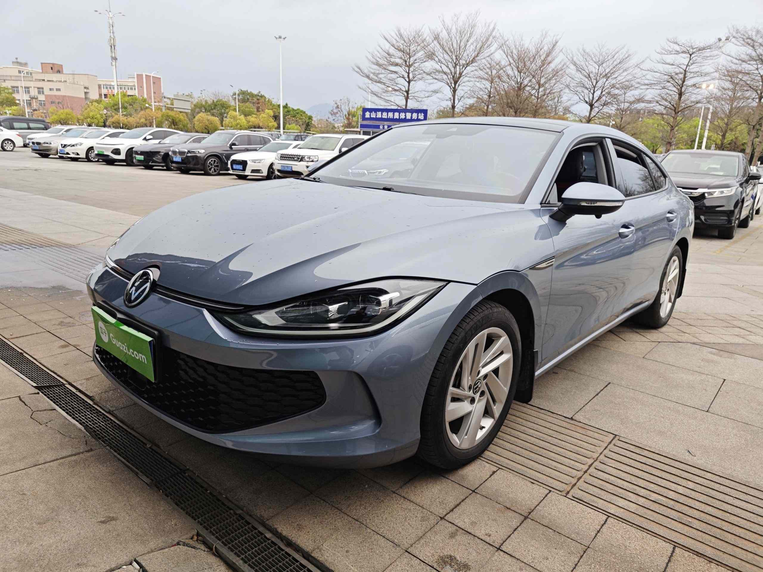 大众 2022款 凌渡L 280TSI DSG炫辣版(2)