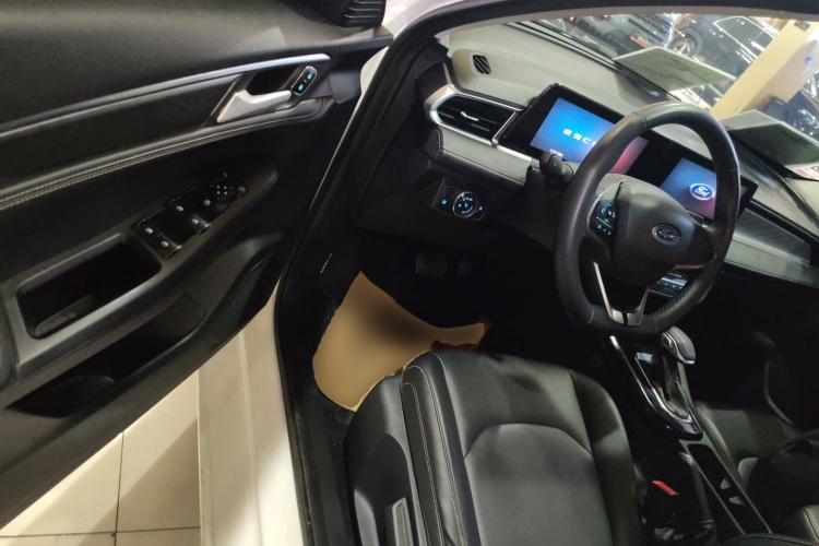 福特 福睿斯 2021款 1.5L 自动钻石版中控内饰7003