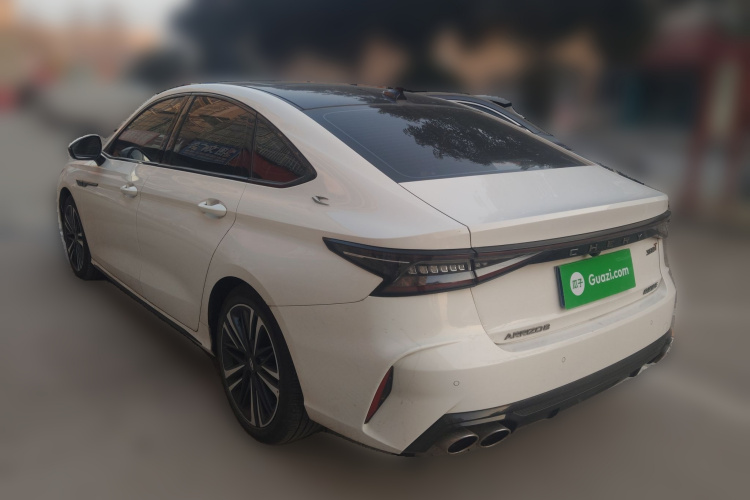 奇瑞 艾瑞泽8 2023款 高能版 2.0T DCT劲车身外观5