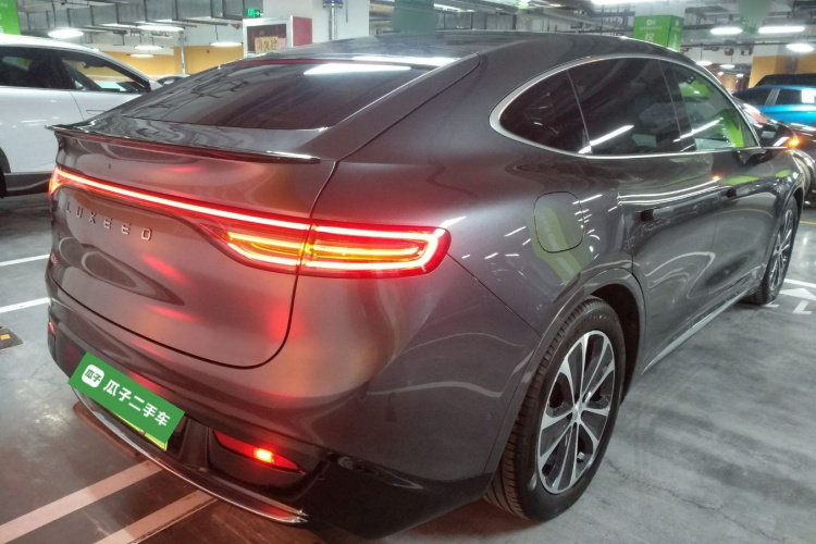 鸿蒙智行 智界R7 2025款 增程 251km Max车身外观6