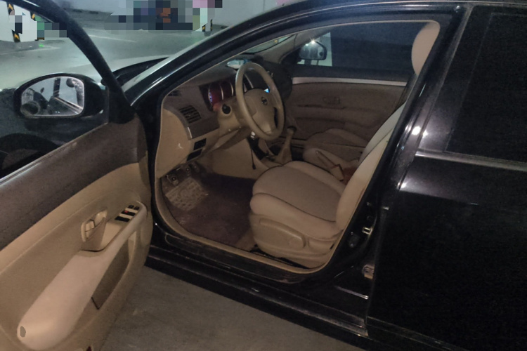 日产 轩逸 2016款 经典 1.6XE 手动领先版中控内饰20