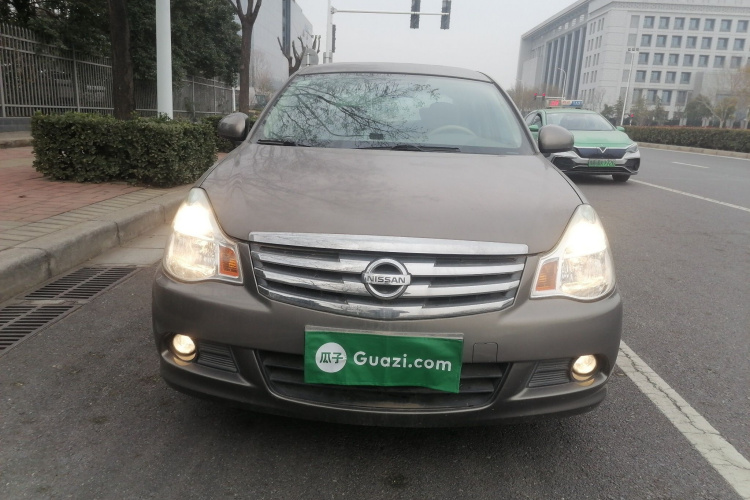 日产 轩逸 2012款 经典 1.6XE 手动舒适版车身外观2