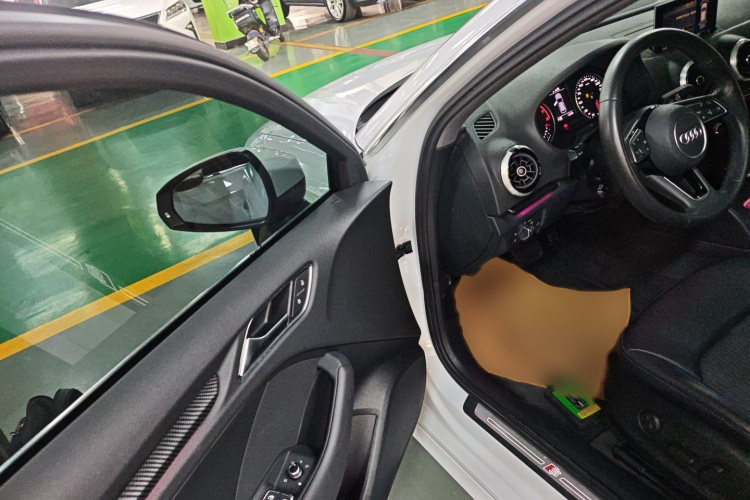 奥迪A3 2020款 Sportback 35 TFSI 时尚型 国VI中控内饰7003