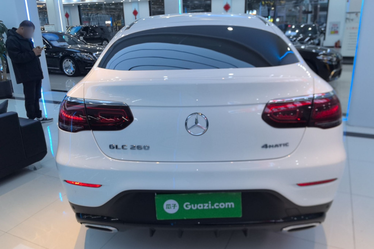 奔驰GLC轿跑 2022款 改款 GLC 260 4MATIC 轿跑SUV车身外观6
