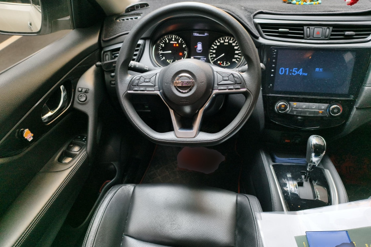 日产 奇骏 2017款 2.0L CVT舒适版 2WD中控内饰13