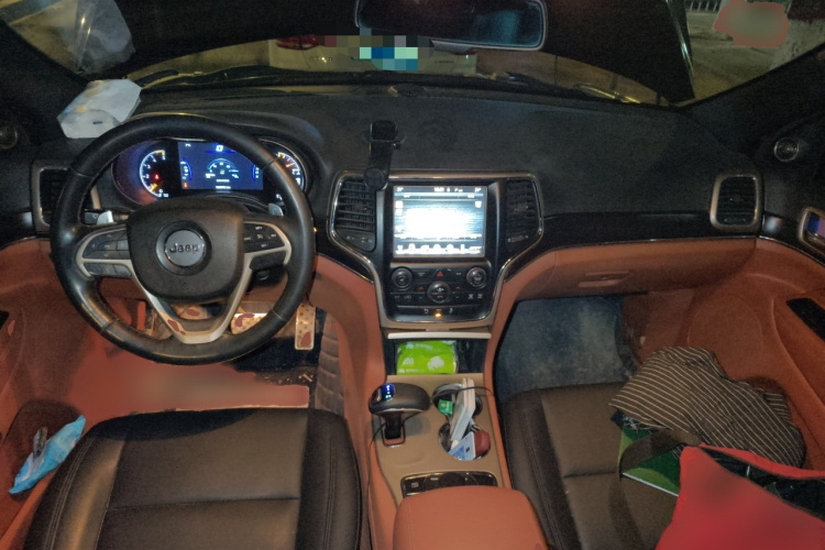 Jeep 大切诺基(进口) 2014款 3.0TD 柴油 舒享导航版中控内饰7002