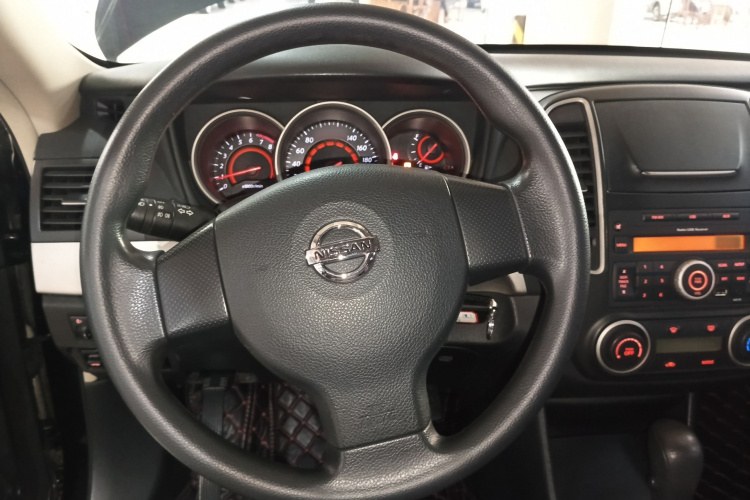 日产 轩逸 2018款 经典 1.6XE+ CVT领先版中控内饰13