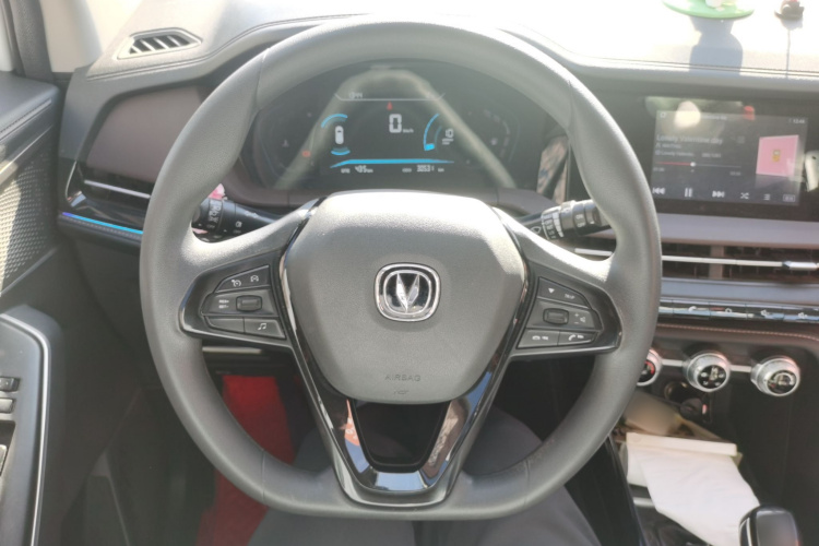 长安CS15 2019款 1.5L 手动进取型 国VI中控内饰13