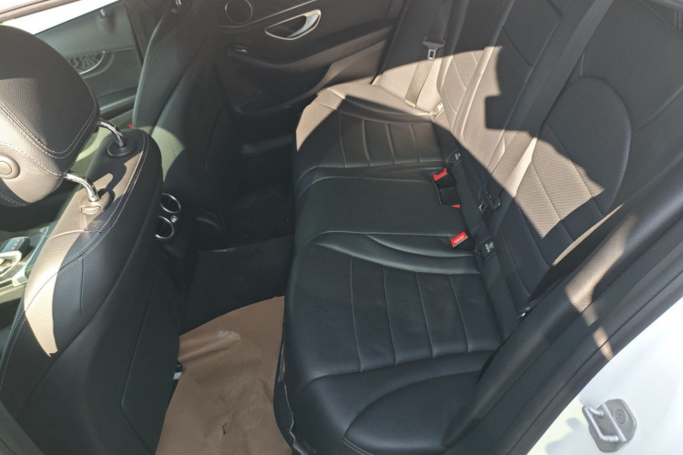 奔驰C级 2015款 C 180 L 运动型中控内饰7004