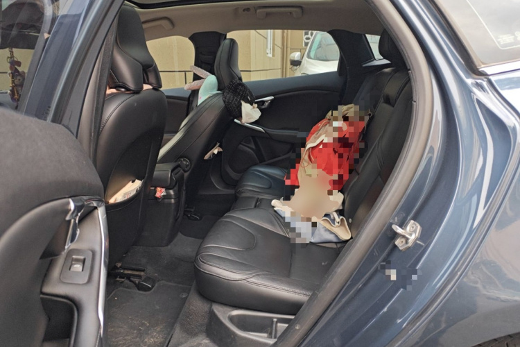 沃尔沃V40 2017款 T3 智雅版中控内饰21