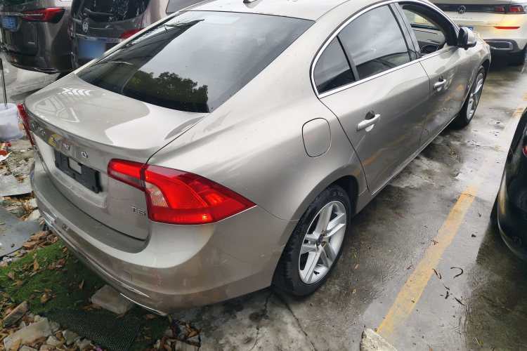 沃尔沃S60 2014款 S60L T5 智驭版车身外观6002