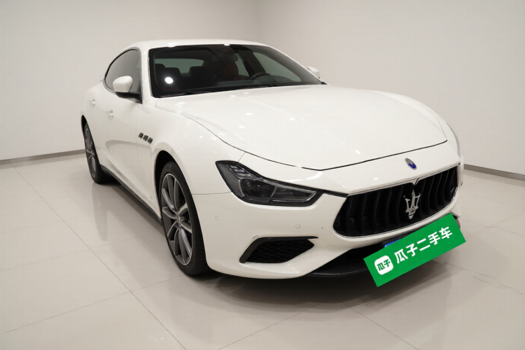 玛莎拉蒂 Ghibli 2014款 3.0T 标准版车身外观3