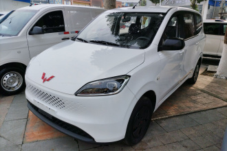 五菱汽车 五菱宏光新能源 2025款 增程式混动 50KM 舒适型