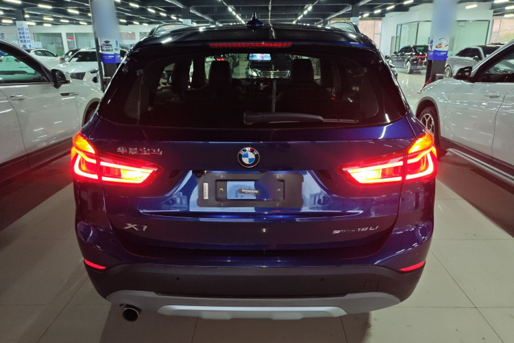 宝马X1 2019款 sDrive18Li 尊享型车身外观6