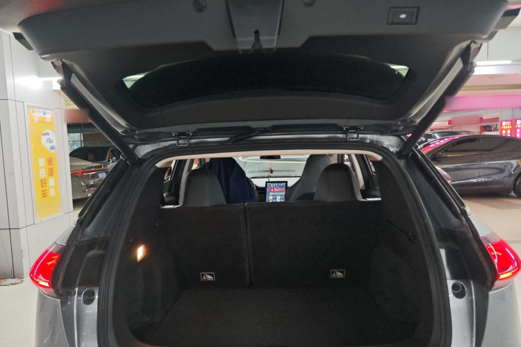 小鹏G3 2020款 460i 智享版机舱底盘23