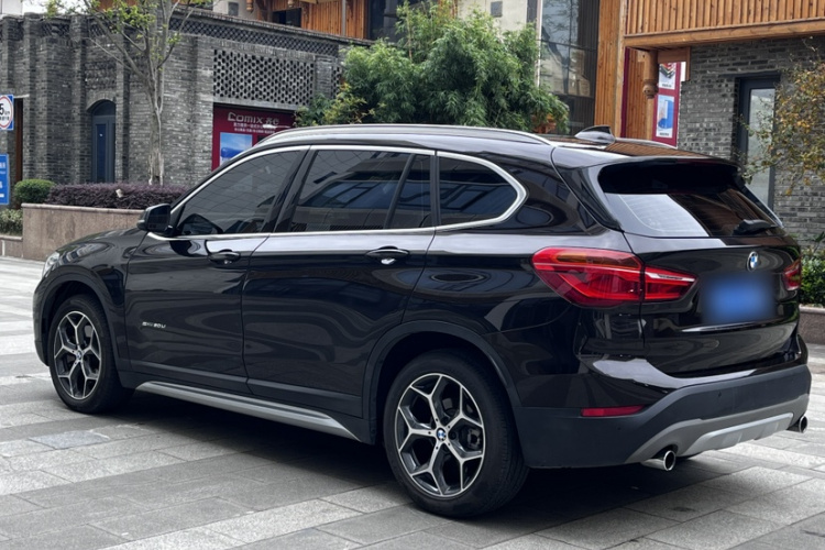 宝马X1 2016款 sDrive20Li 豪华型车身外观6005