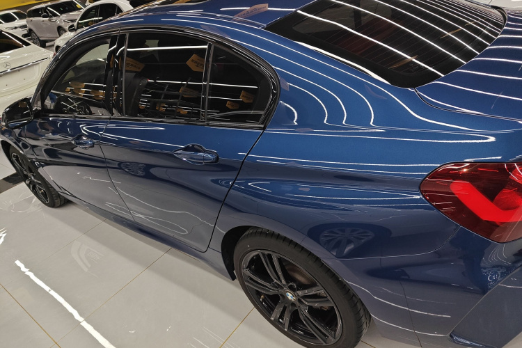 宝马1系 2023款 125i M运动曜夜版车身外观6003