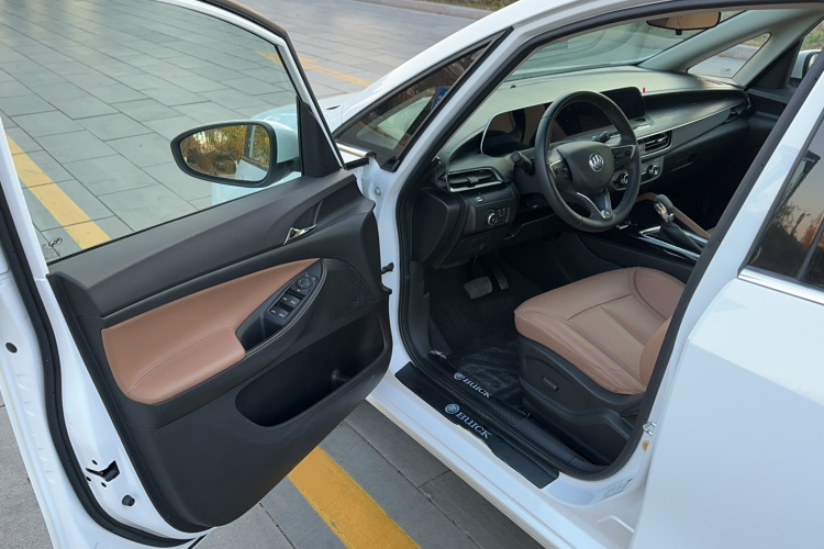 别克GL6 2021款 323T 轻混动互联豪华型中控内饰7007