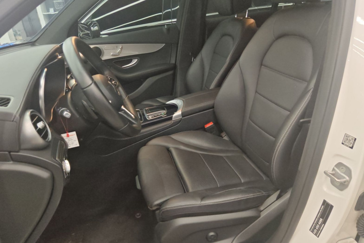 奔驰GLC 2021款 GLC 260 L 4MATIC 动感型中控内饰19